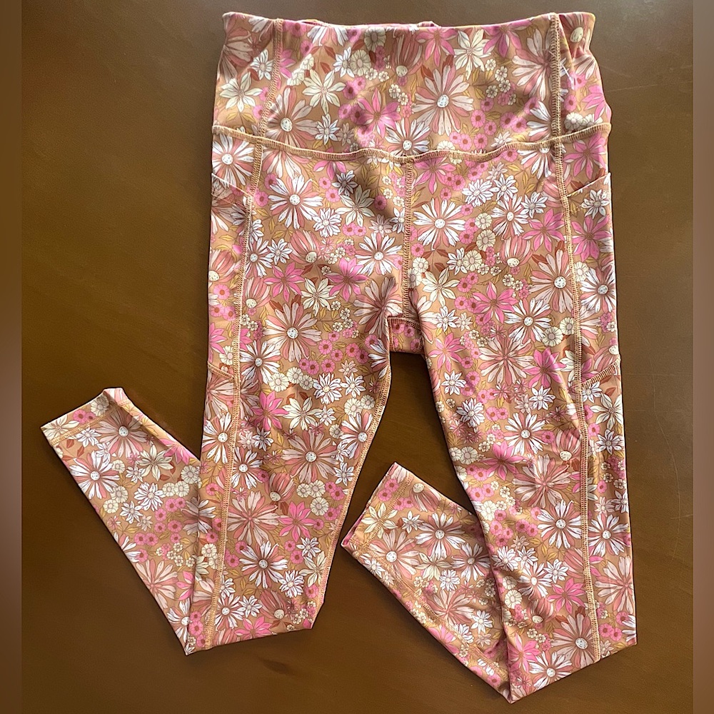 📦 NWOT Kensie Carmel Vintage Floral Pocket Leggings Flower Athletic Athleisure